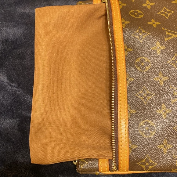 🩷 LOUIS VUITTON BOSPHORE MONOGRAM CROSSBODY 🩷 - Picture 15 of 16